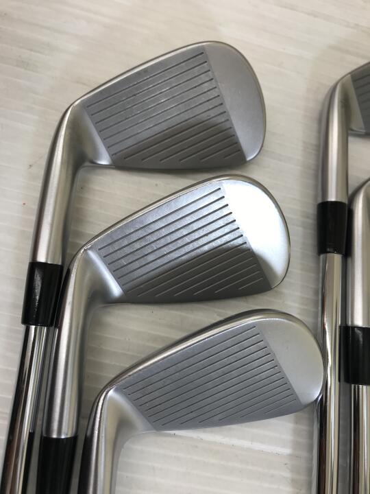 MIZUNO JPX 923 TOUR Iron Set 7pc (4-PW) Dynamic Gold 120 Flex S200 (Pre-owned)