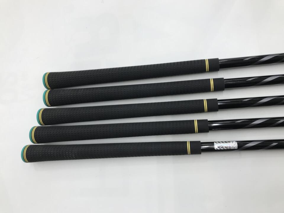 PRGR 04 Iron Set 4pc (7-PW) MCI for PRGR (04 IRON) Flex S (Pre-owned)