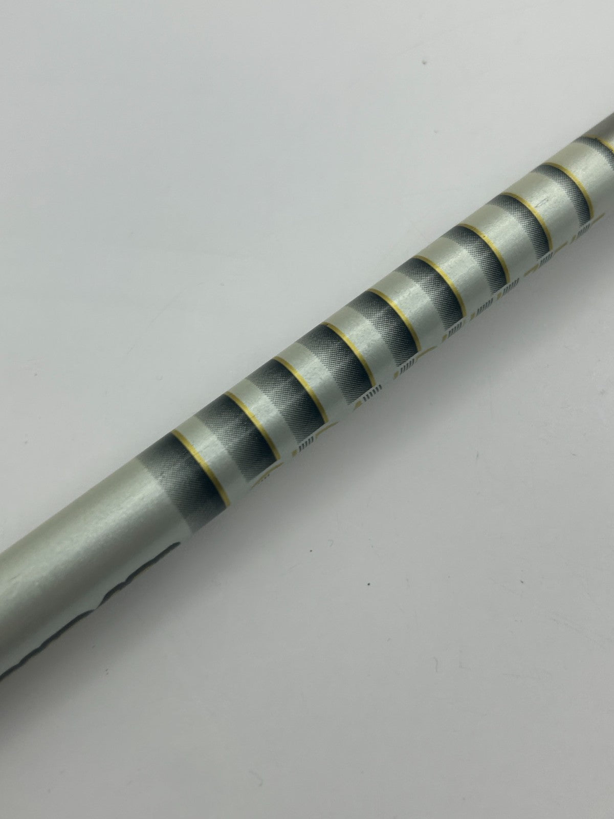 Graphite Design TOUR AD TP 7 Stiff Driver Shaft 43.125 in No Adapter *17276