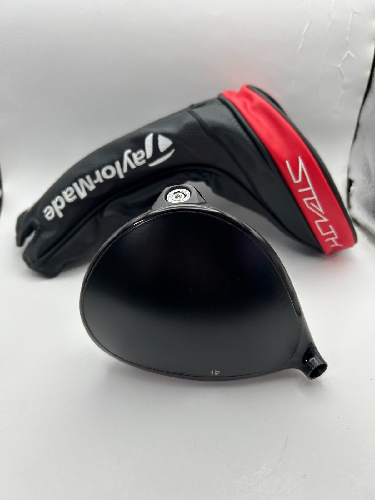 Taylormade Stealth 9.0 driver head with head cover right handed from japan 307314