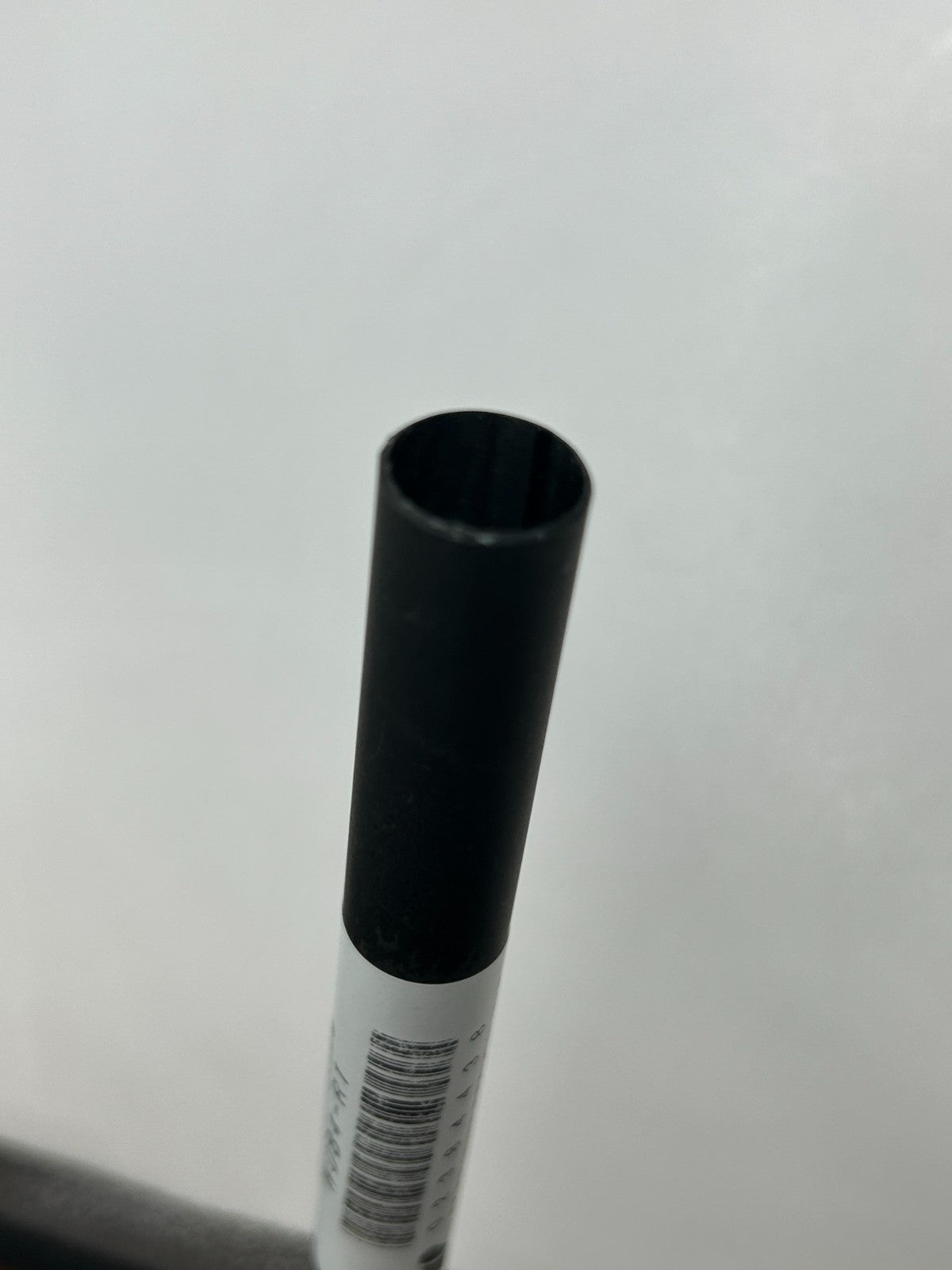Graphite Design TOUR AD UB 4 R1 Driver Shaft 43.5 in No adapter No grip *245516