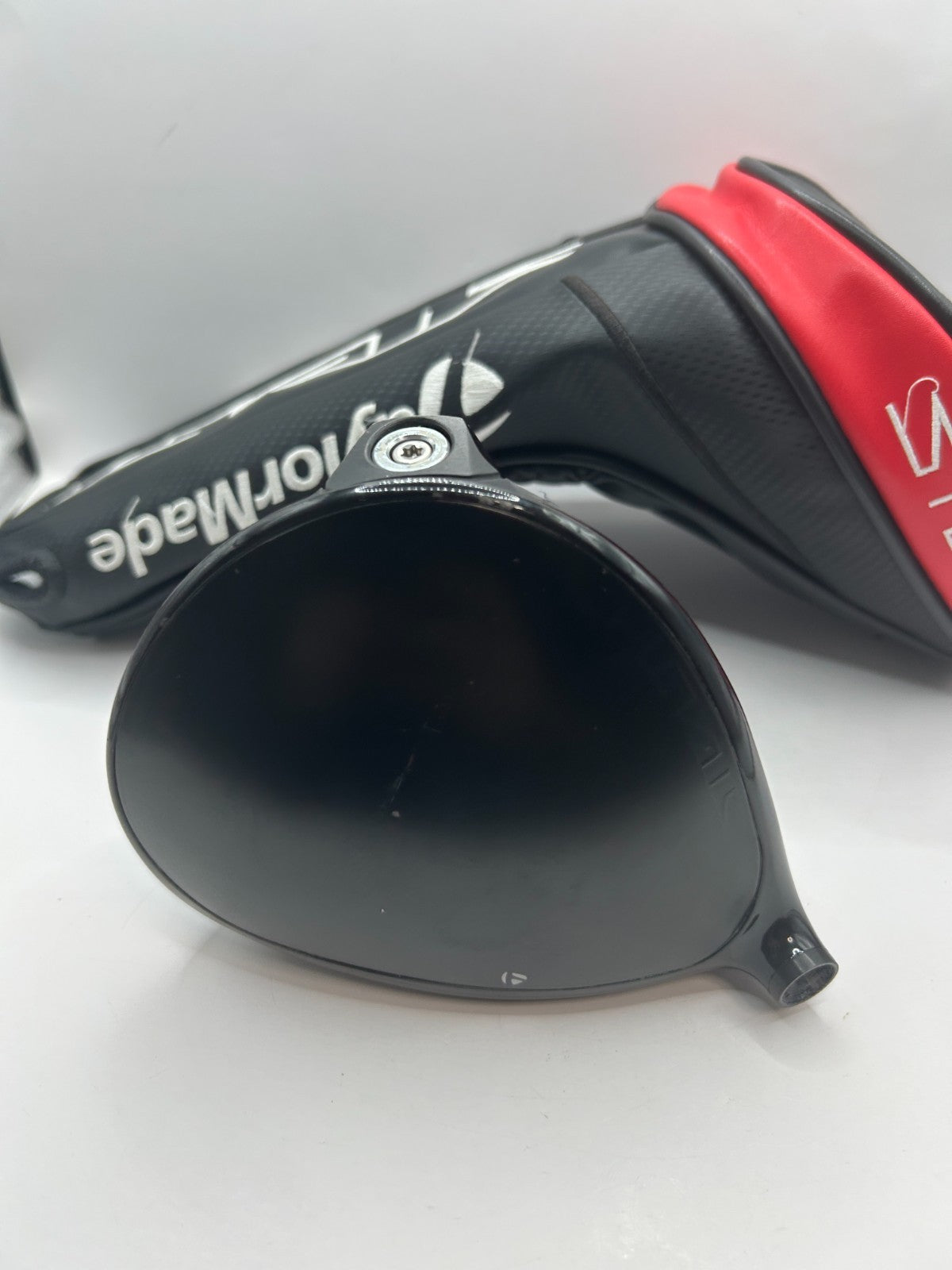 Taylormade Stealth 9.0 driver head with head cover right handed from japan 362515