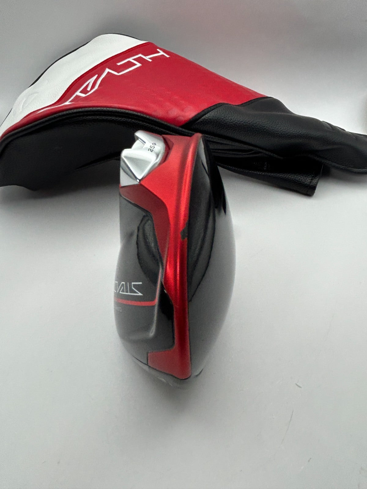 Taylormade Stealth2 9.0 driver head only with head cover Right Handed 255815