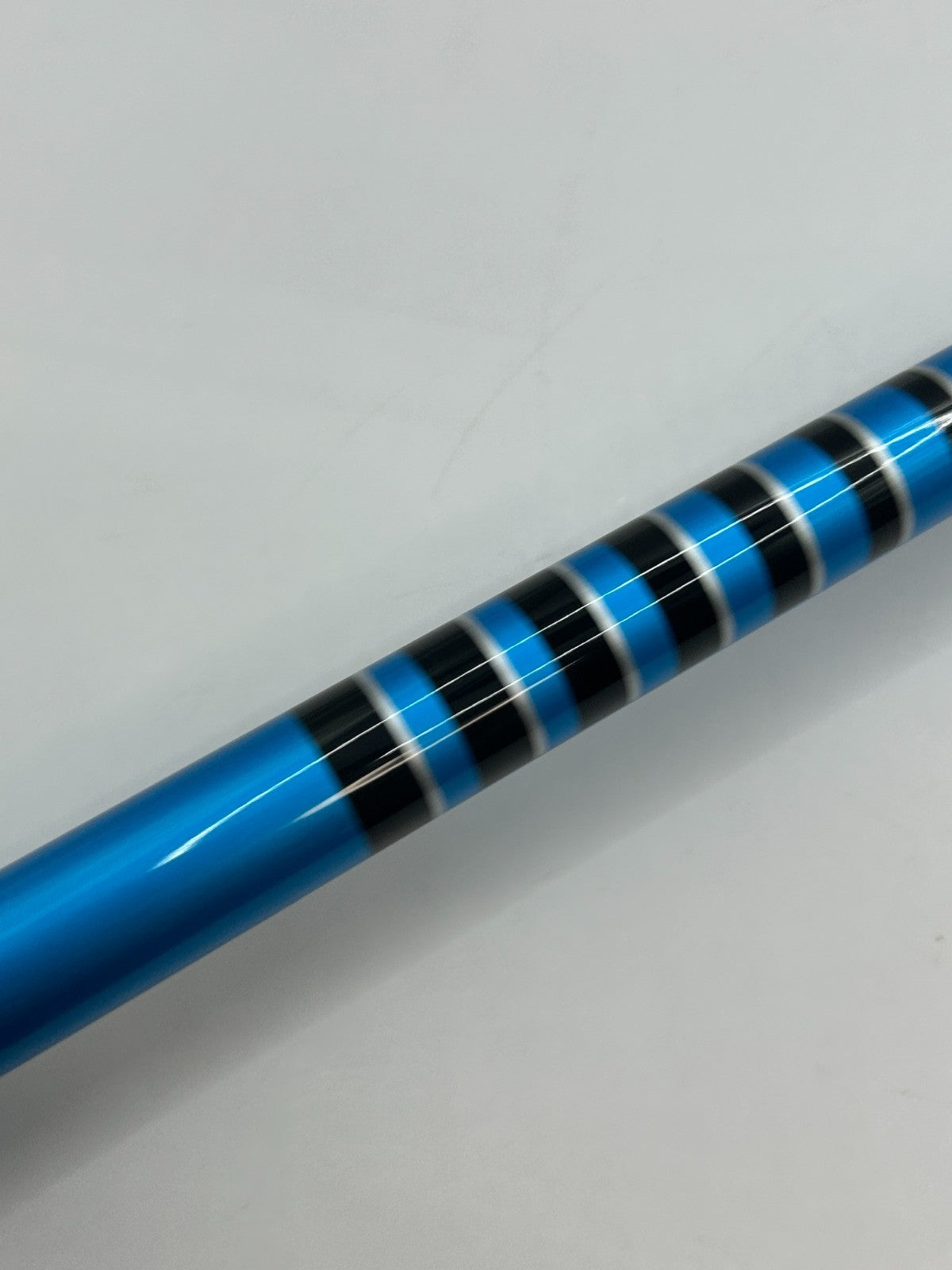 Graphite Design TOUR AD UB 4 R1 Driver Shaft 43.5 in No adapter No grip *24556