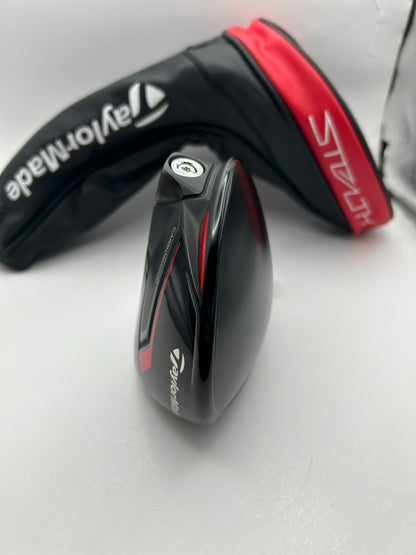 Taylormade Stealth 9.0 driver head with head cover right handed from japan 307315