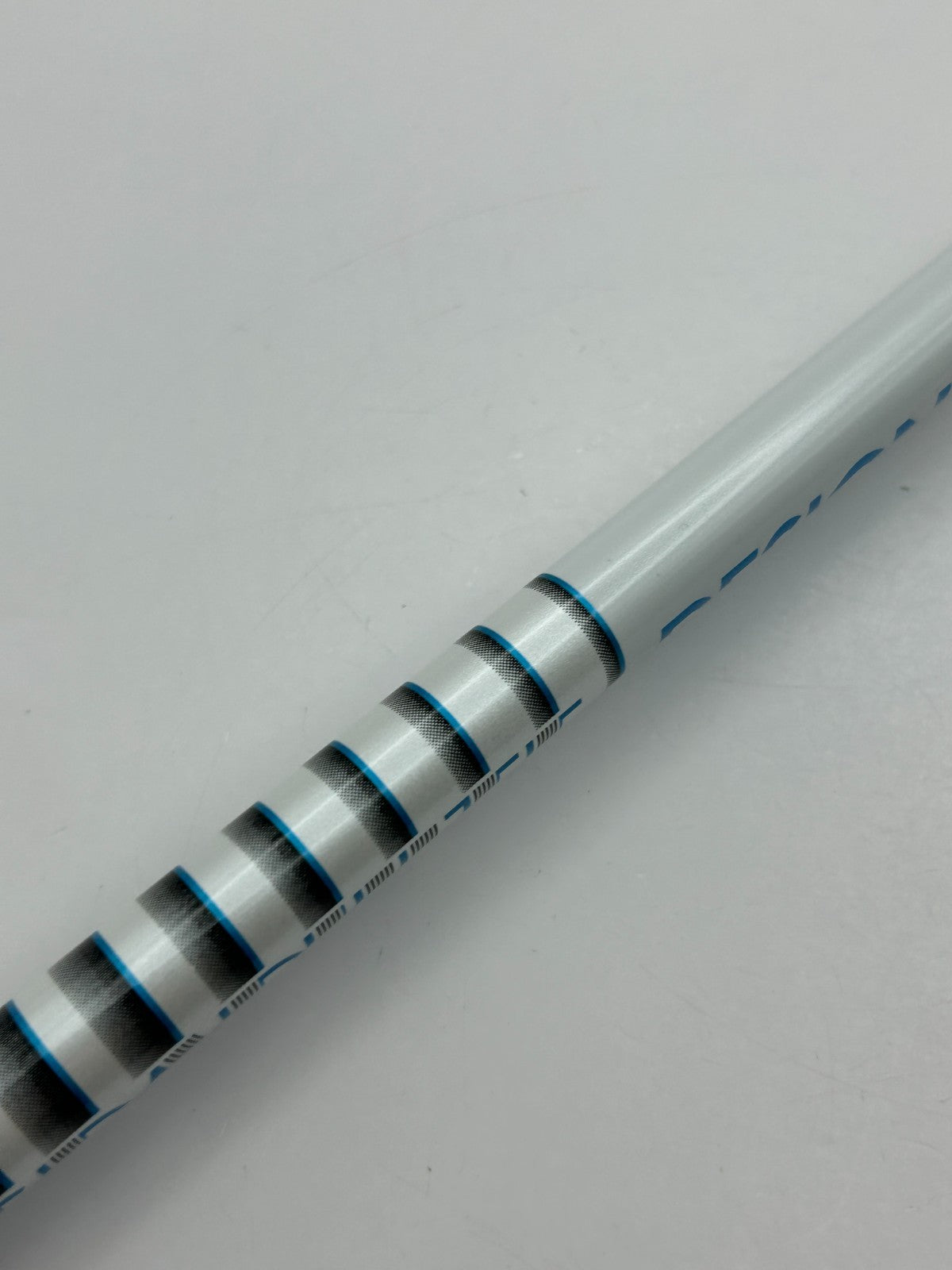Graphite Design TOUR AD HD 6 Stiff Driver Shaft 44.25 in TaylorMade Adapter 17756