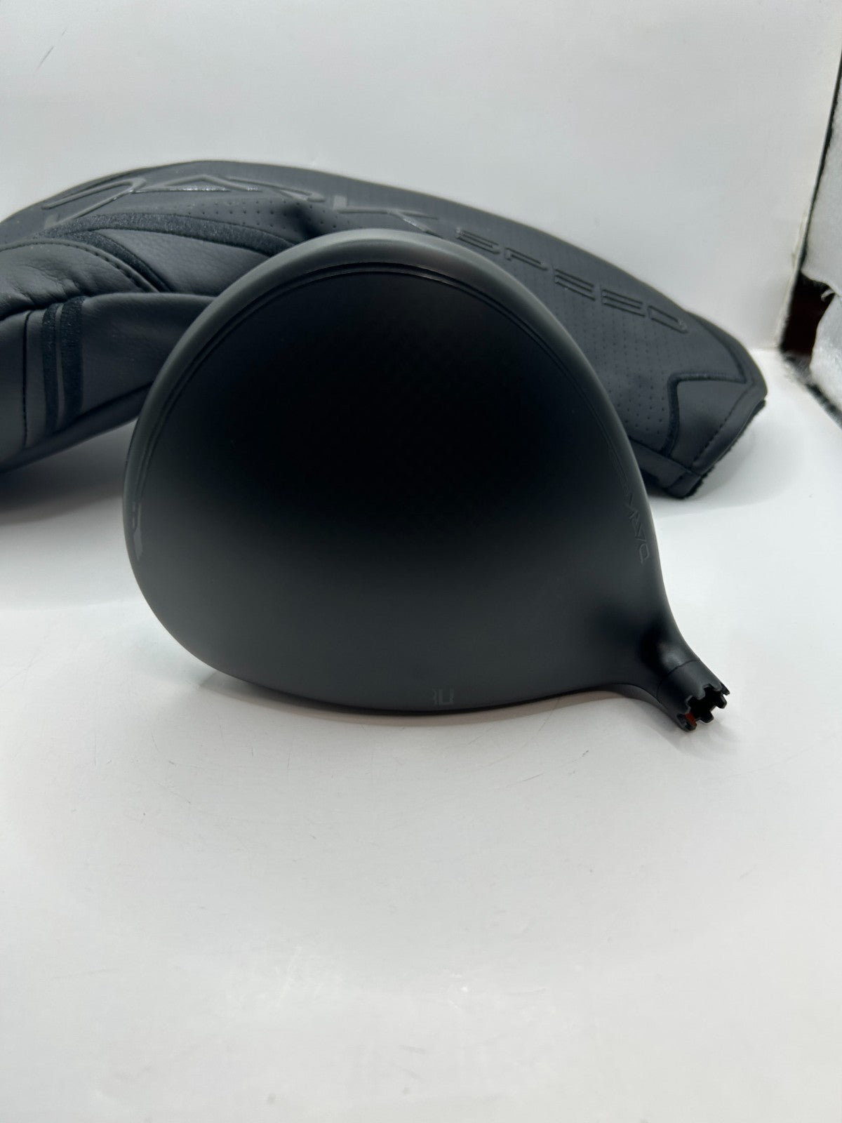 Cobra Darkspeed X 10.5 Driver Head only With Head Cover RH 393514
