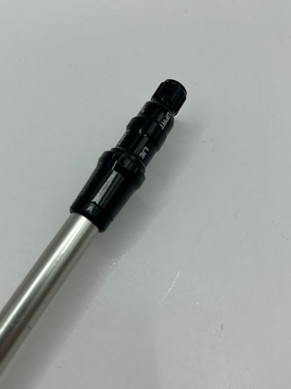 Graphite Design TOUR AD TP-6 Stiff Driver Shaft 44 in TaylorMade adapter *243615