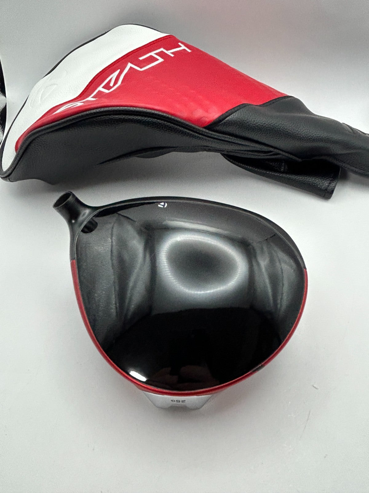 Taylormade Stealth2 9.0 driver head only with head cover Right Handed 255811