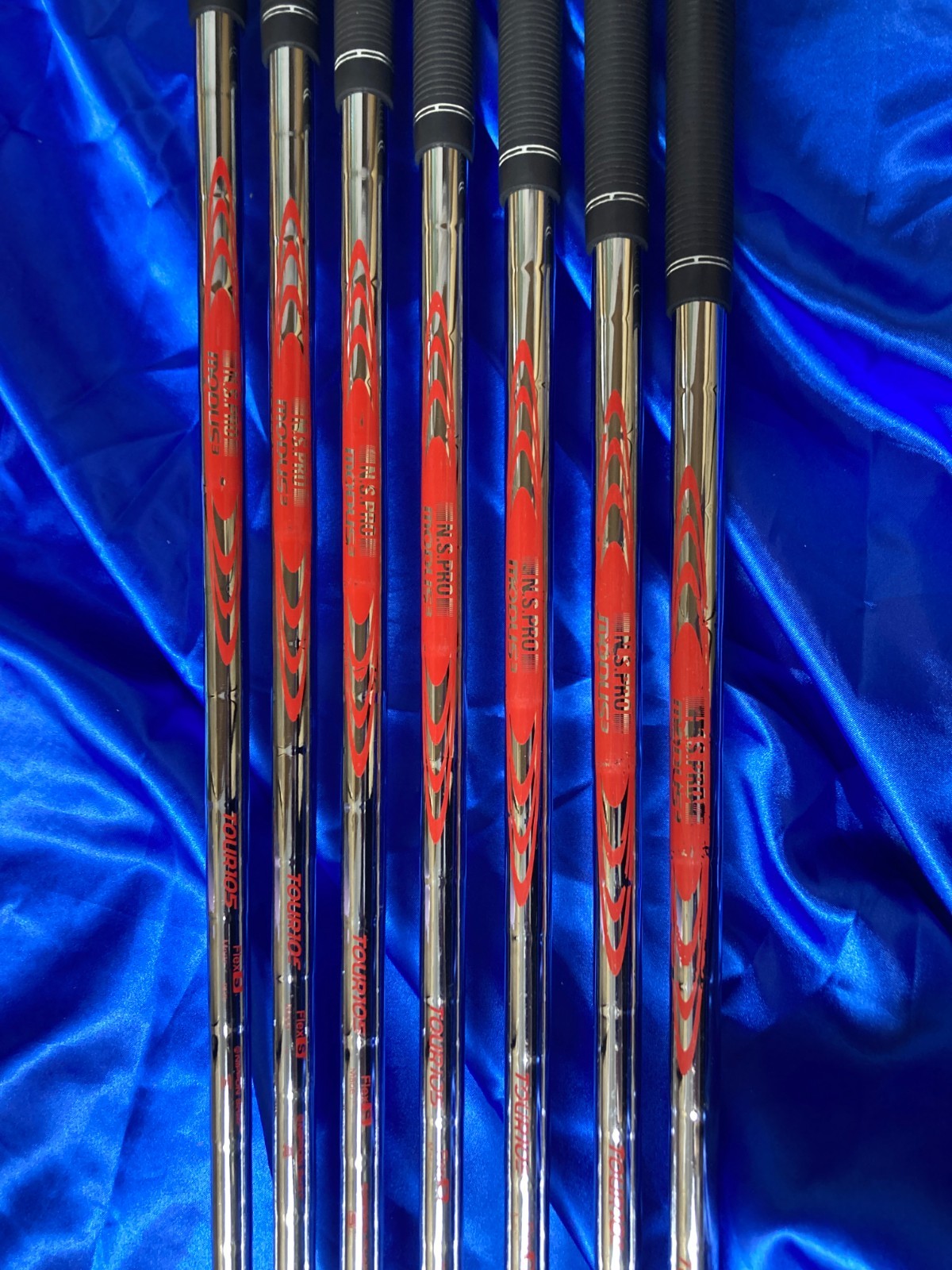 Honma Tour World TW737Vs Iron Set 4-10 7pcs NS Pro Modus3 Tour105 Stiff RH 355721