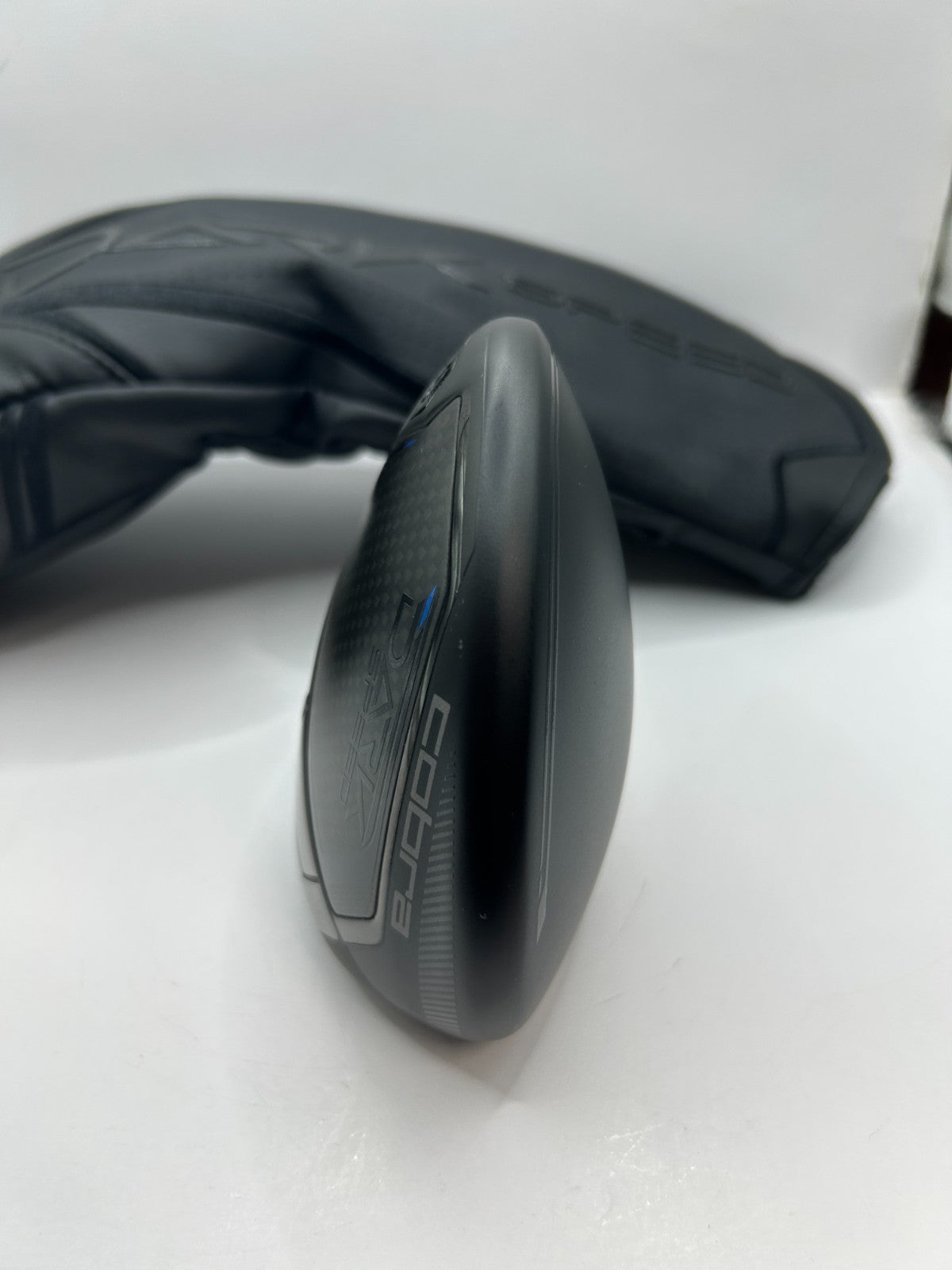 Cobra Darkspeed X 10.5 Driver Head only With Head Cover RH 393515