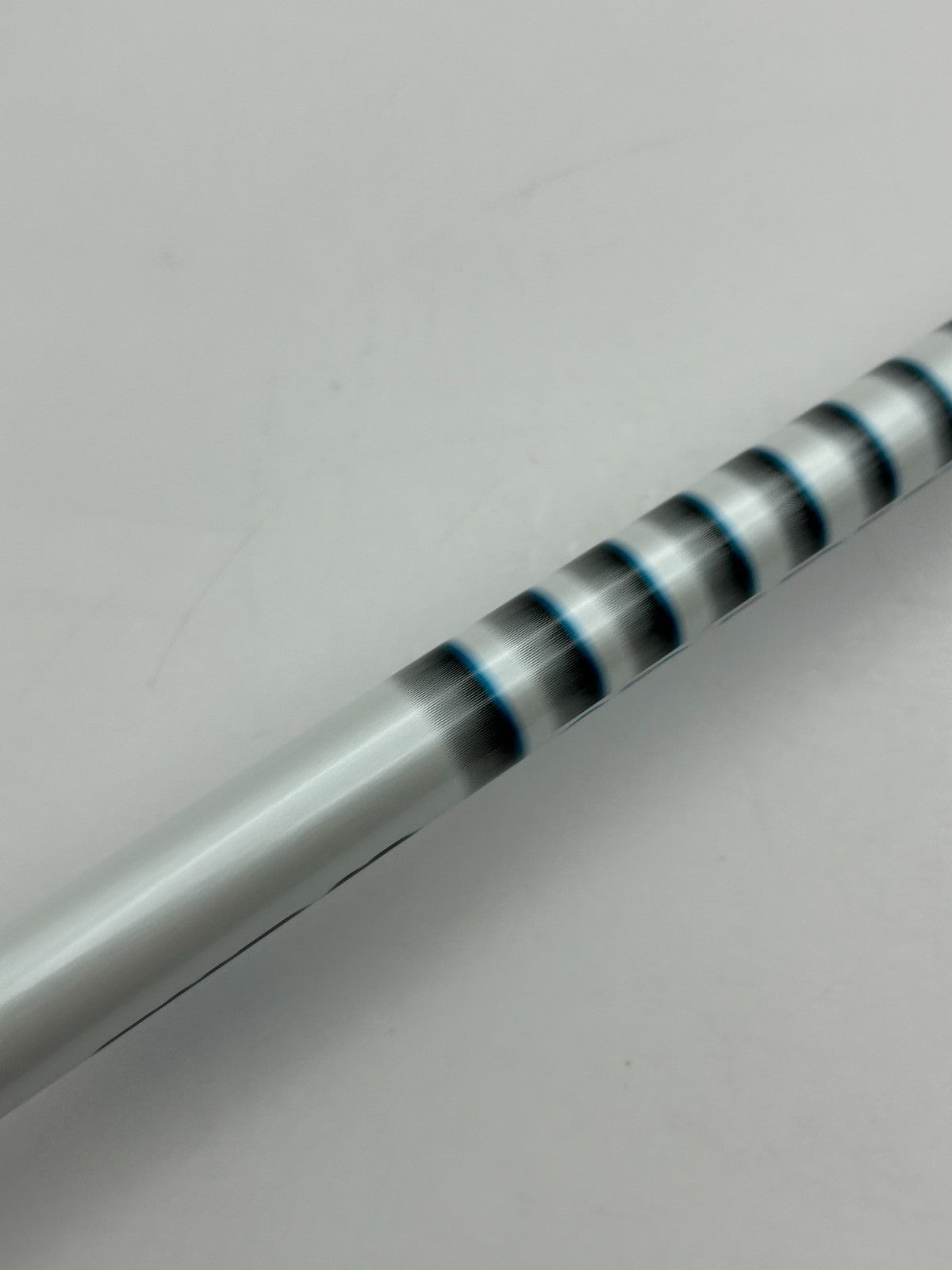 Graphite Design TOUR AD HD 5 Stiff Driver Shaft 43.875 in Cobra Adapter *24156