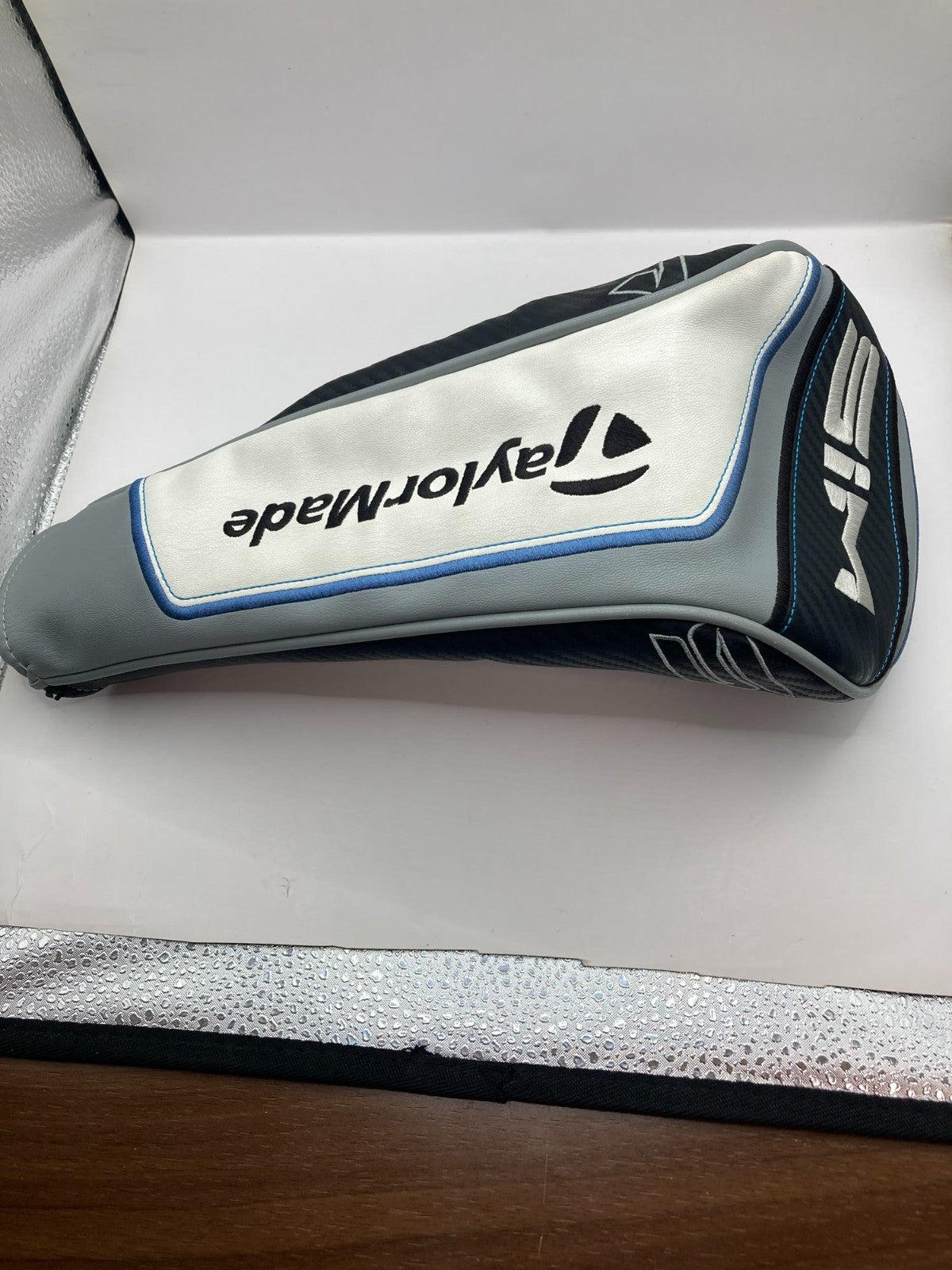 TaylorMade SIM 9.0 driver head only with head cover right handed from japan 40691