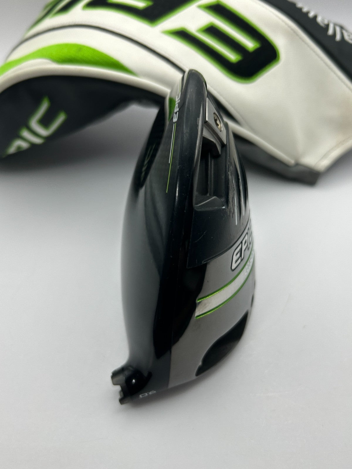 Callaway EPIC MAX LS 9.0 driver head only Right Handed 347611