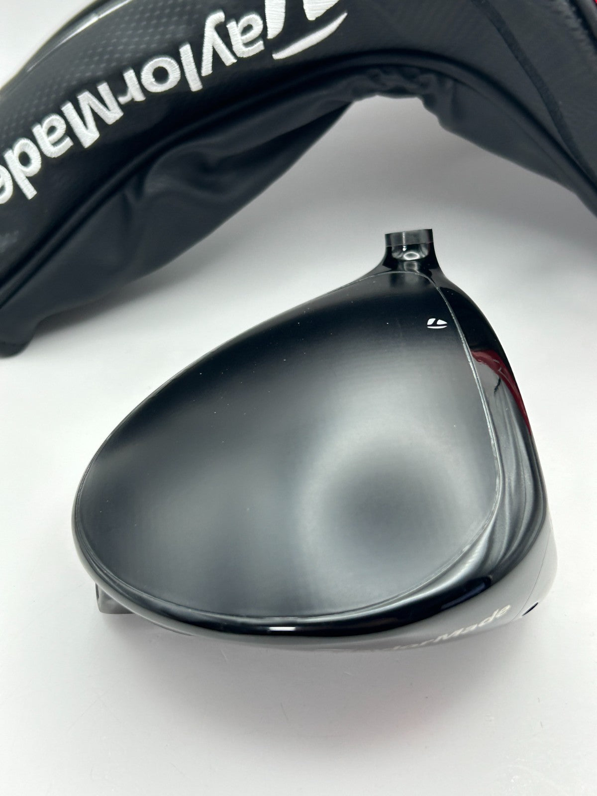 Taylormade Stealth 9.0 driver head with head cover right handed from japan 307310