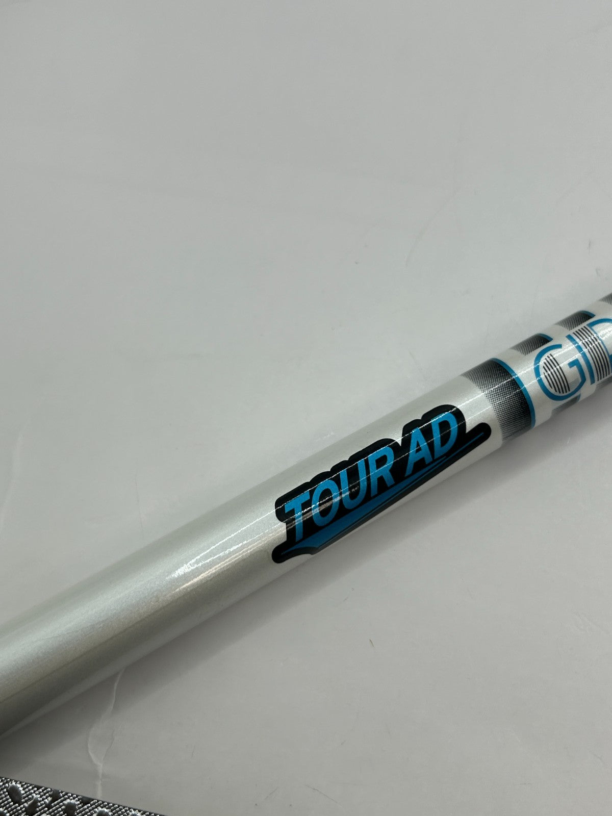 Graphite Design TOUR AD HD 6 Stiff Driver Shaft 44.125 in TaylorMad adapter 25423