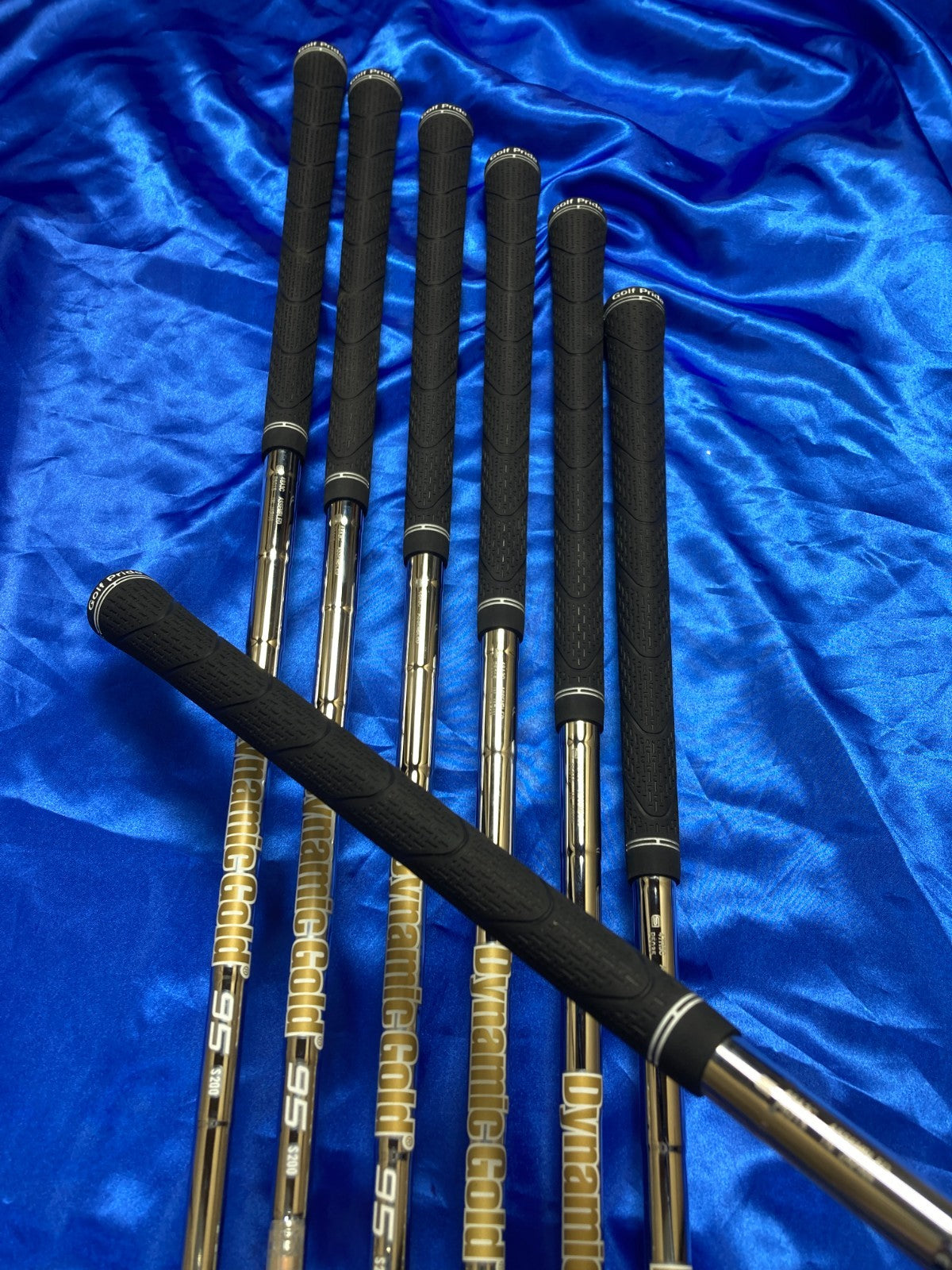 Mizuno Pro 245 Forged Iron Set 5 PW,G 7pcs Dynamic Gold 95 S200 RH 40146