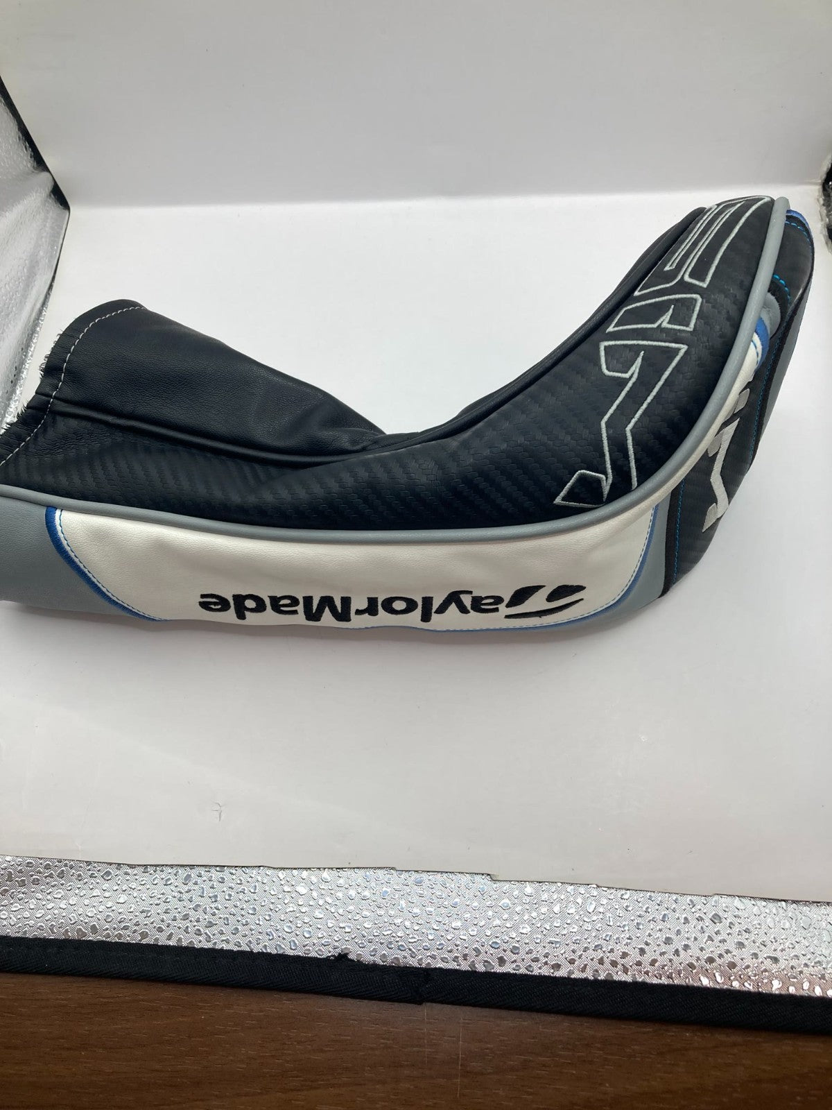 TaylorMade SIM 9.0 driver head only with head cover right handed from japan 40692