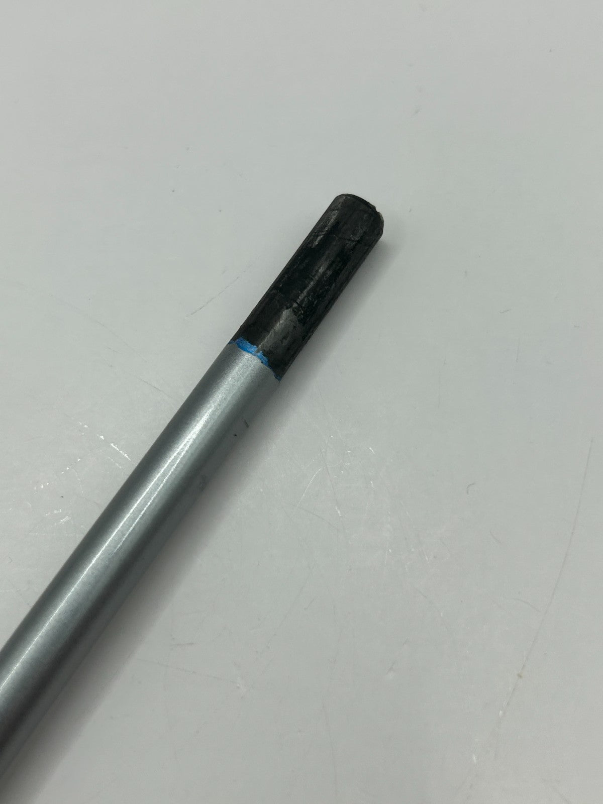 Graphite Design TOUR AD UB 4 R1 Driver Shaft 43.5 in No adapter No grip *245510