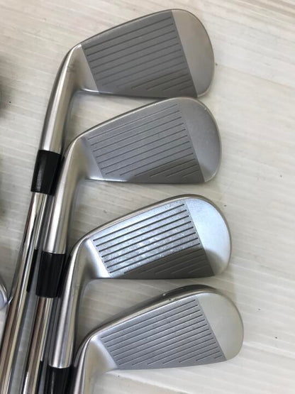 MIZUNO JPX 923 TOUR Iron Set 7pc (4-PW) Dynamic Gold 120 Flex S200 (Pre-owned)