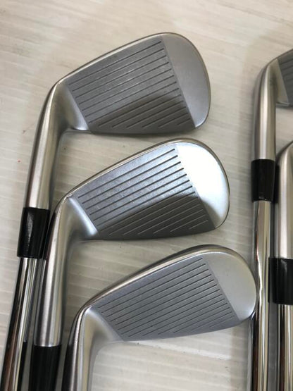 MIZUNO JPX 923 TOUR Iron Set 7pc (4-PW) Dynamic Gold 120 Flex S200 (Pre-owned)