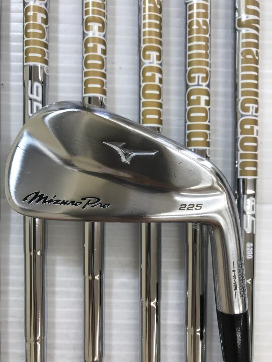 MIZUNO Pro 225 Iron Set 7pc (4-PW) Dynamic Gold 95 Flex S200 (Pre-owned)