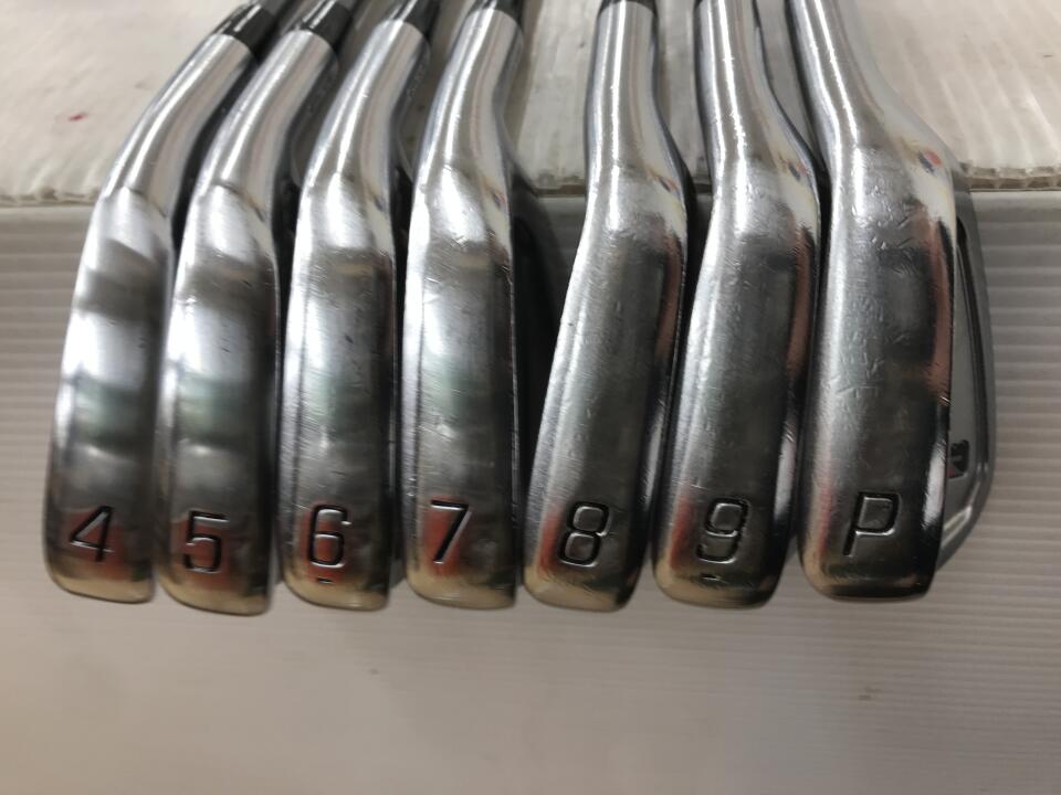 BRIDGESTONE GOLF 221CB Iron Set 7pc (4-PW) MCI BLACK 100 (Reshafted) Flex S (Pre-owned)