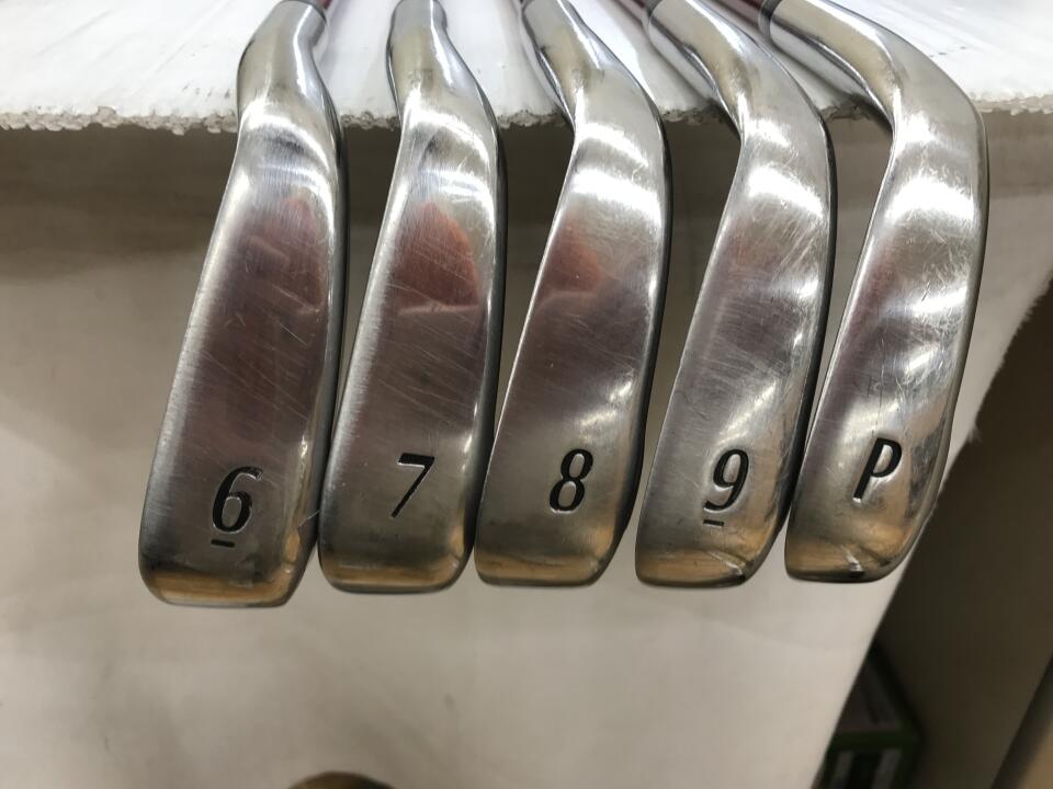 XXIO ELEVEN Iron Set 5pc (6-PW) MP1100 Red Flex S (Pre-owned)