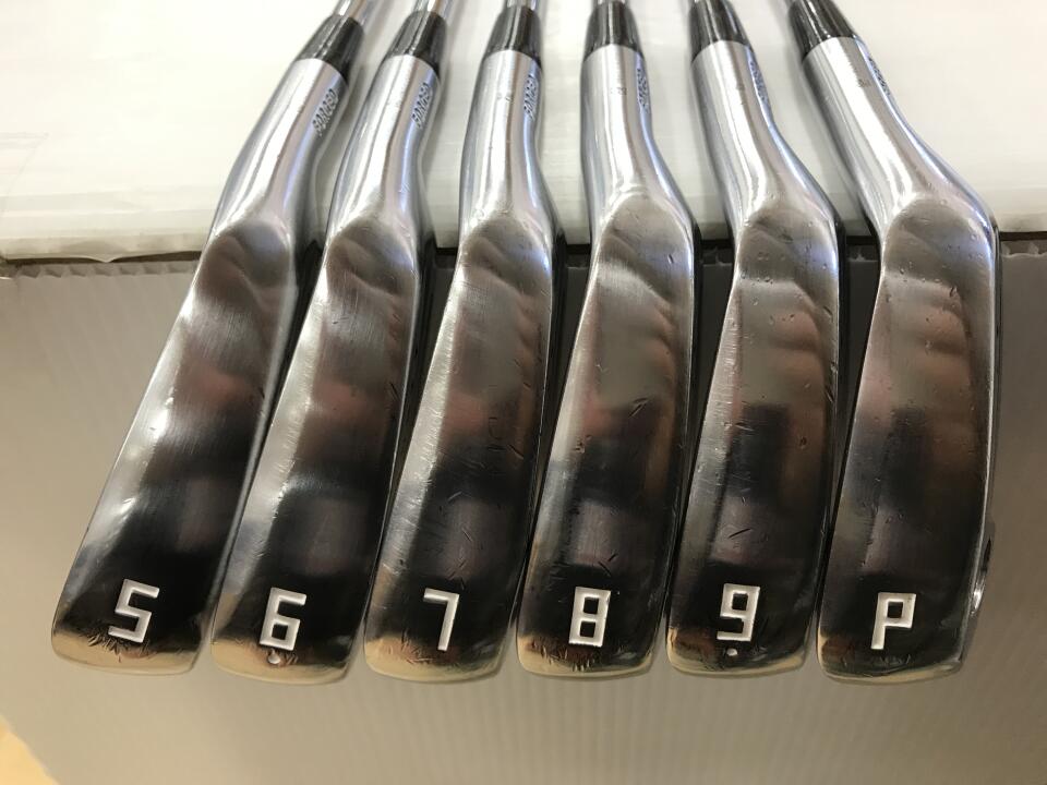 GLOBERIDE ONOFF FORGED KURO 2024 Iron Set 6pc (5-PW) N.S.PRO MODUS 3 TOUR 115 Flex S (Pre-owned)