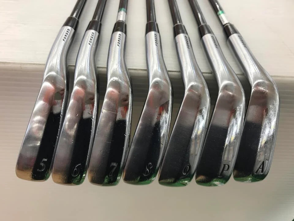 SRIXON Z585 Iron Set 7pc (5-AW) Miyazaki Mahana Flex S (Pre-owned)