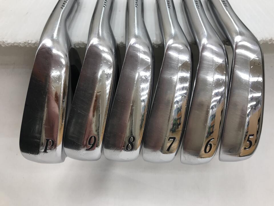 SRIXON Z585 Iron Set 6pc (5-PW) Dynamic Gold 105 (Reshafted) Flex R300 (Pre-owned)