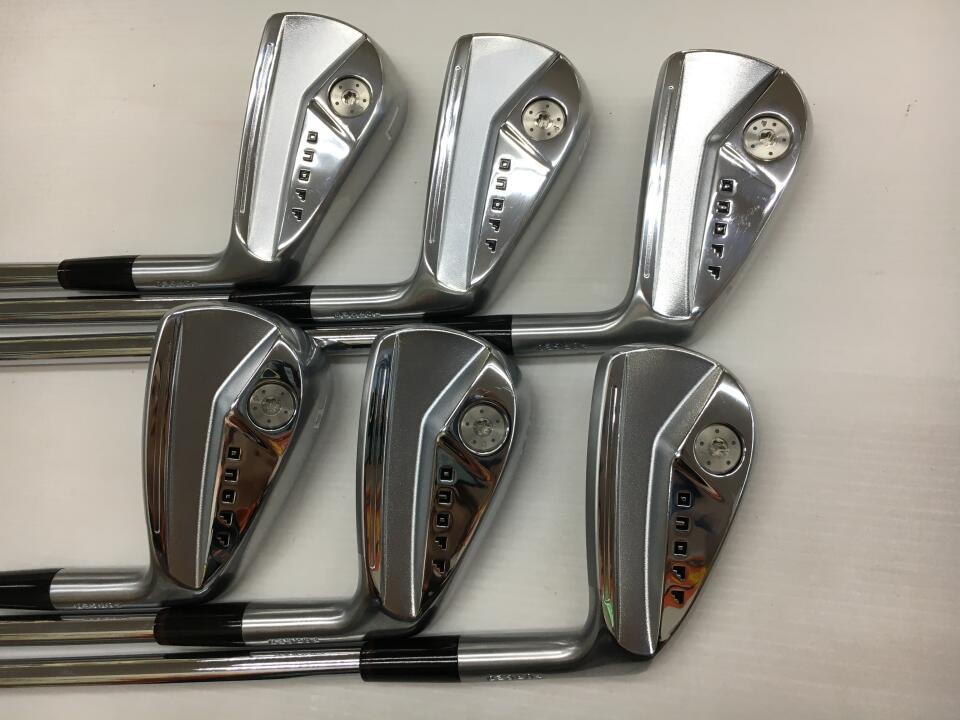 GLOBERIDE ONOFF FORGED KURO 2024 Iron Set 6pc (5-PW) N.S.PRO MODUS 3 TOUR 115 Flex S (Pre-owned)