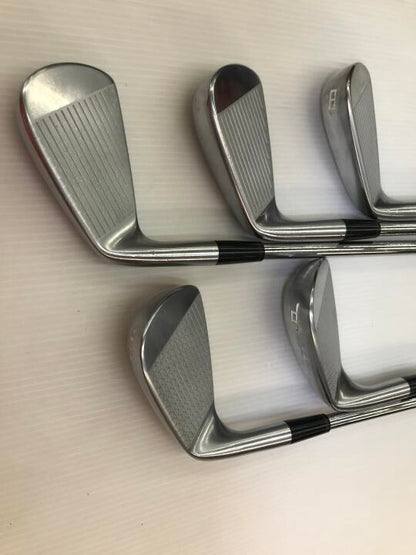 GLOBERIDE ONOFF FORGED KURO 2022 Iron Set 5pc (6-PW) N.S.PRO MODUS 3 TOUR 105 Flex S (Pre-owned)