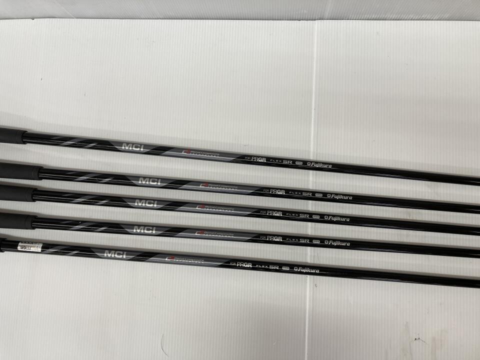 PRGR 04 Iron Set 5pc (7-AW) MCI for PRGR (04 IRON) Flex SR (Pre-owned)