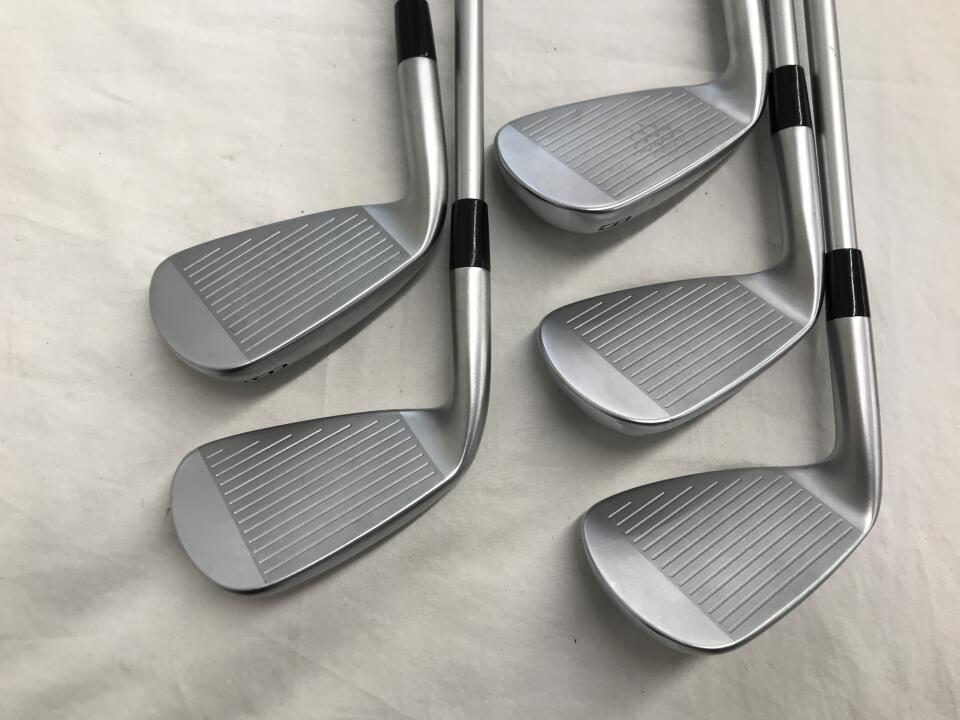 MIZUNO JPX 925 HOT METAL Iron Set 5pc (6-PW) MCI 60 (Reshafted) Flex R (Pre-owned)