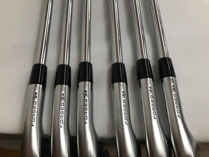 Callaway APEX PRO 2024 Iron Set 6pc (5-PW) Dynamic Gold MID 115 Flex S200 (Pre-owned)