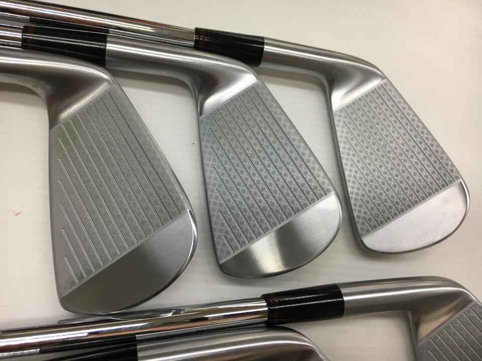 GLOBERIDE ONOFF FORGED KURO 2024 Iron Set 6pc (5-PW) N.S.PRO MODUS 3 TOUR 115 Flex S (Pre-owned)